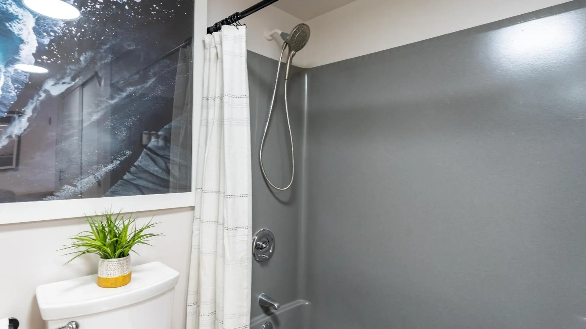 The Drifter - North Shore Loft - Relaxed Luxury Kahuku Apartment